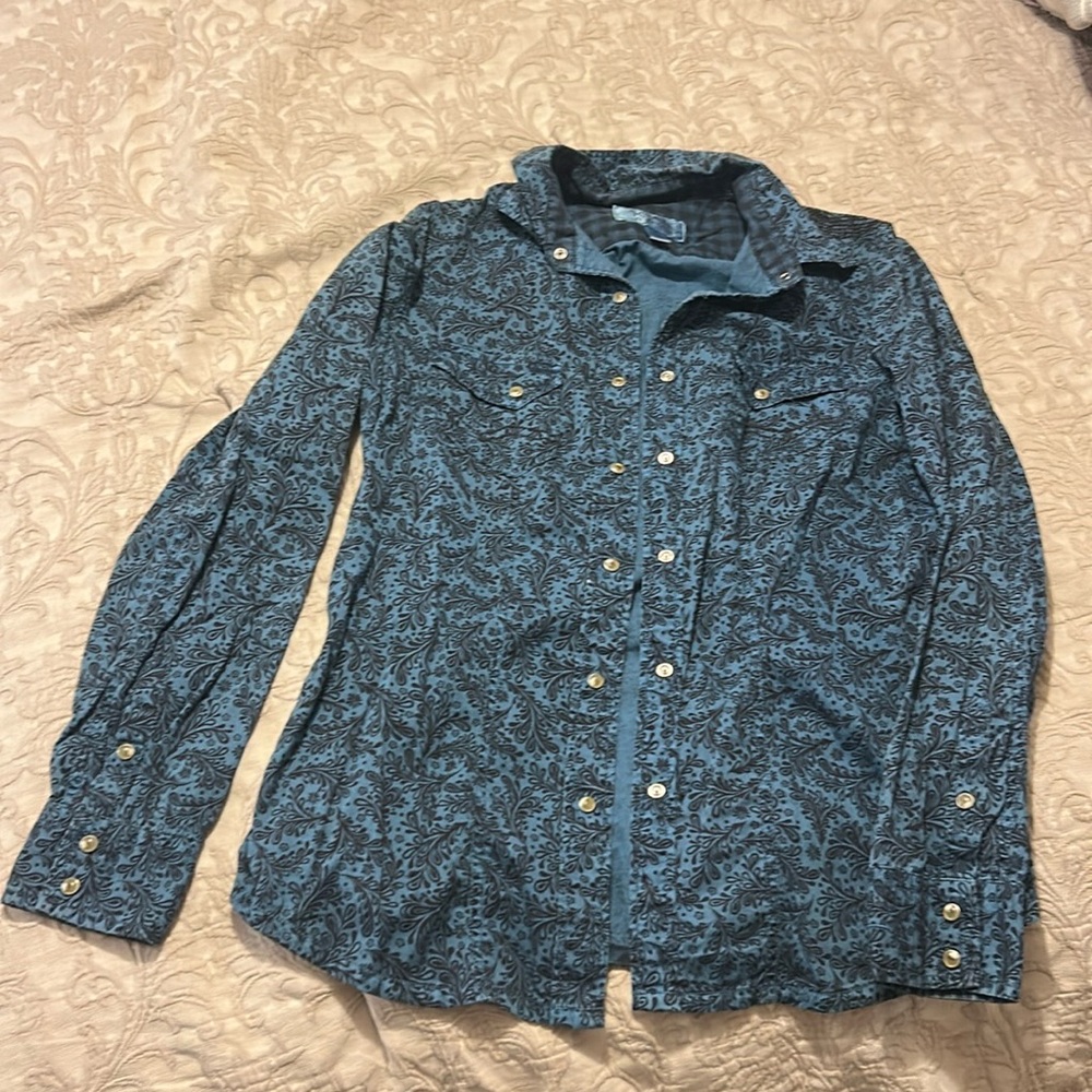 Western Button down blouse blue paisley Small